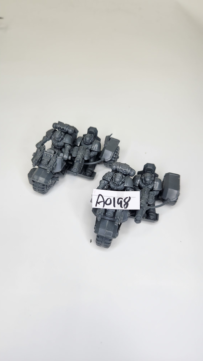 ADEPTUS ASTARTES - ATTACK BIKES - WARHAMMER 40K