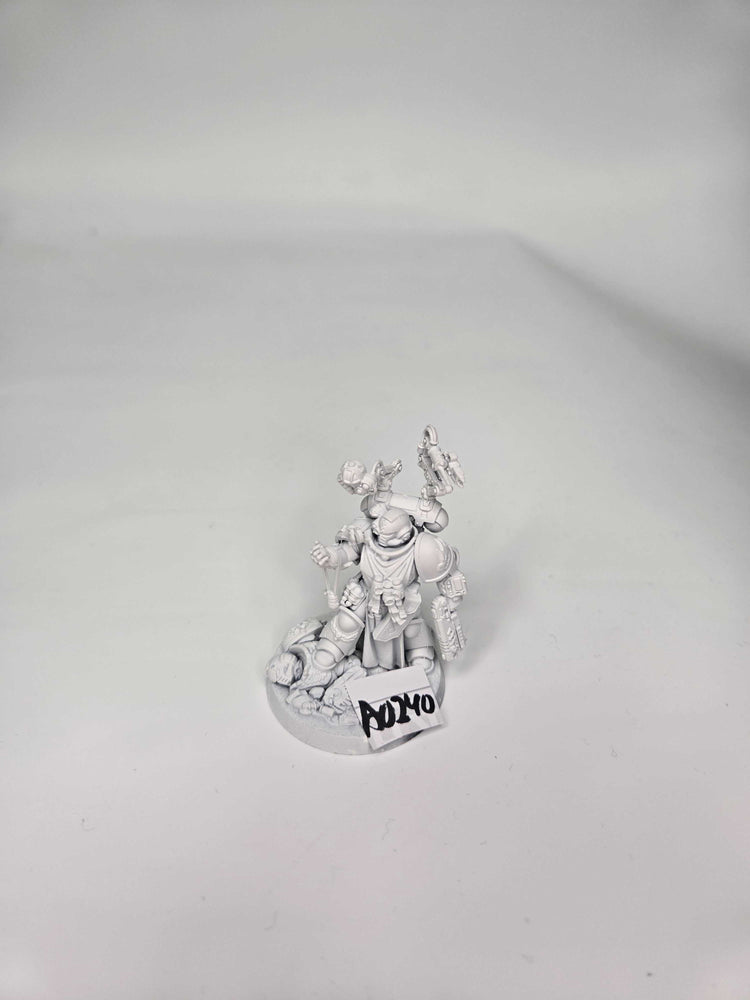 ADEPTUS ASTARTES - PRIMARIS APOTHECARY - WARHAMMER 40K