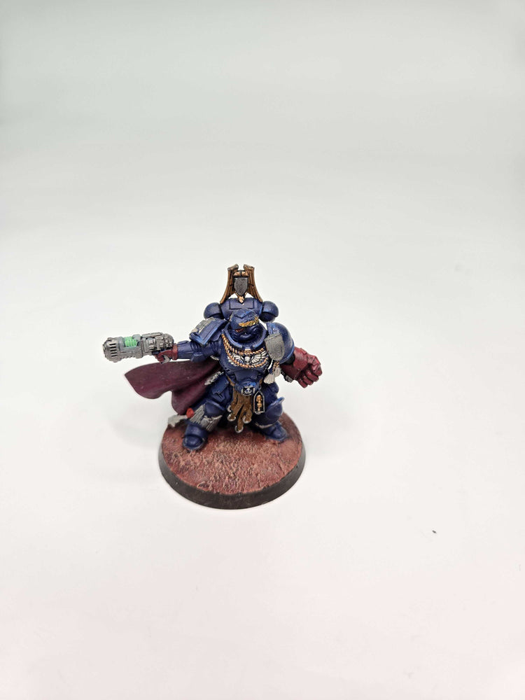 ADEPTUS ASTARTES - CAPTAIN WITH POWER FIST - WARHAMMER 40K (A0471)