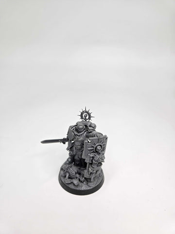 ADEPTUS ASTARTES - CAPTAIN WITH RELIC SHIELD - WARHAMMER 40K (A0529)