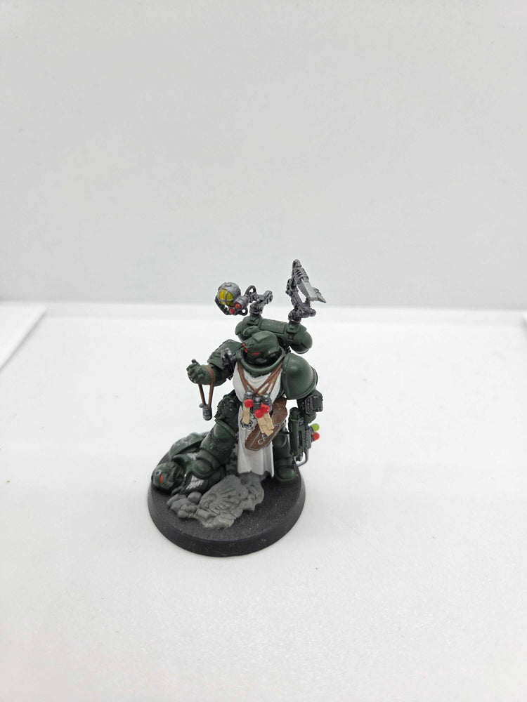 Other Marines - Primaris Apothecary - Warhammer 40000 - UM-00345