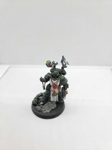 Other Marines - Primaris Apothecary - Warhammer 40000 - UM-00345